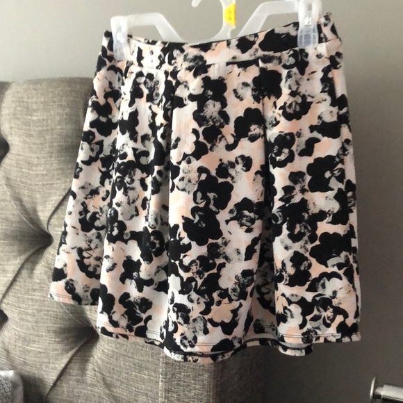 Short dressy skirt